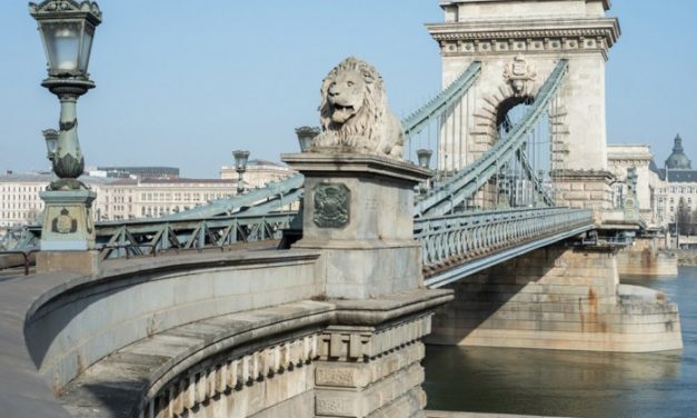 Ab heute ist die Kettenbrücke für Fußgänger gesperrt