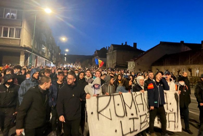 Román tüntetések a megszorítások ellen: „kifele a magyarokkal az országból!”