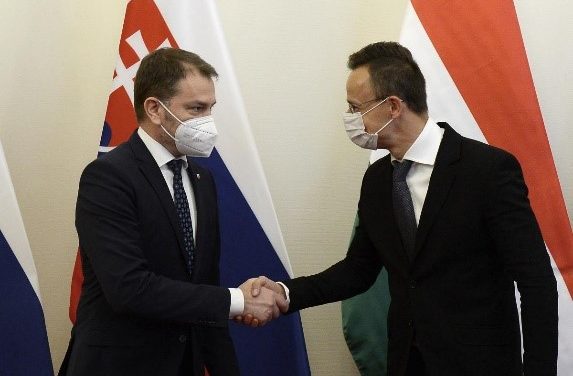 Hungary is helping Slovakia in testing the Russian vaccine