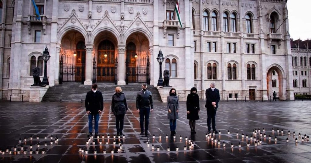 baloldal ellenzék koronavírus gyertya