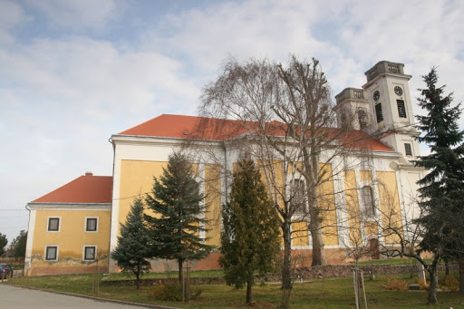 Felújították a kisbéri katolikus templomot