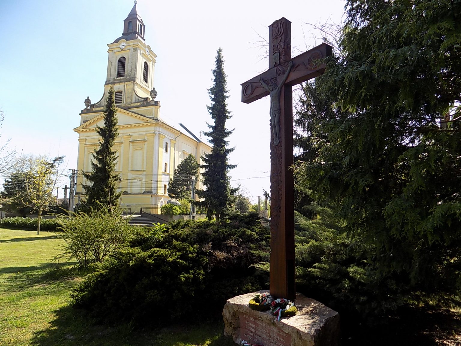 Szőgyénben a Testvériség keresztje, Forrás: Felvidek.ma