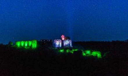 The ruins of the Csábrág castle were resplendent in Hungarian national colors