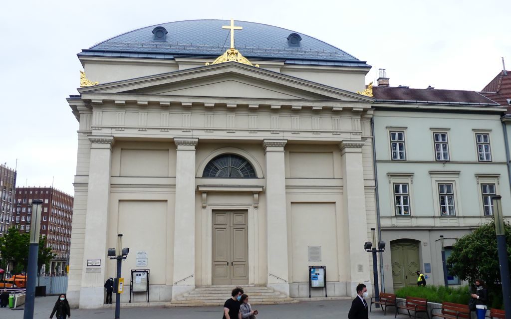 Insula Lutherana on Deák tér has become a historical monument