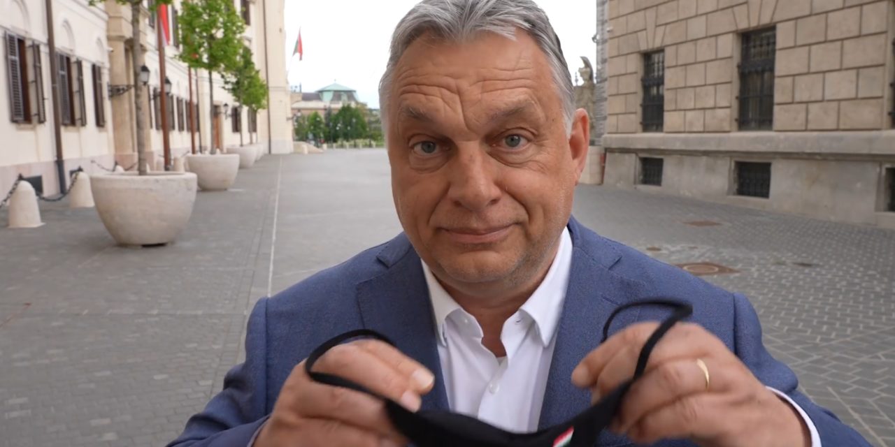 Viktor Orbán: Addio, maschera!