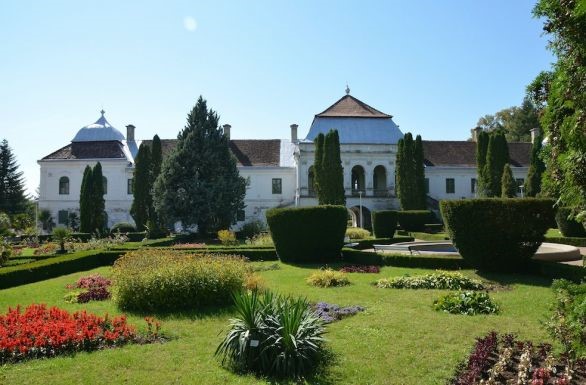Jedna z najpiękniejszych barokowych budowli Transylwanii trafiła w ręce prywatne