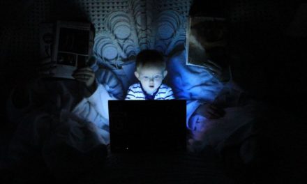 Unicef: i bambini non sono danneggiati dal porno