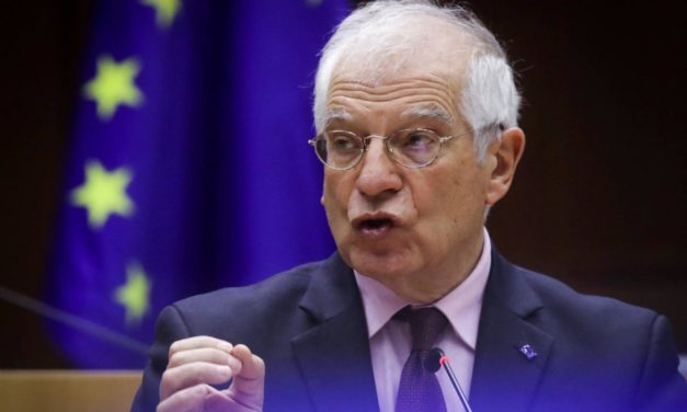 Borrell: Węgry uczestniczą też w dostawach broni na Ukrainę