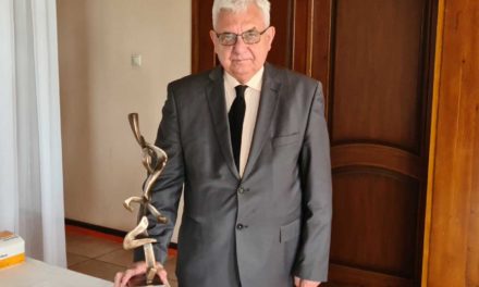 Duray Miklós kapta a Pro Probitate – Helytállásért díjat