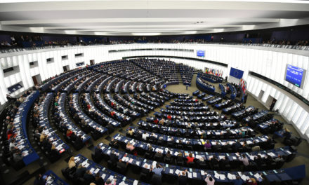 Az Európai Parlament jóváhagyta az Ukrajnának szánt 5 milliárd eurós EU-hitelt
