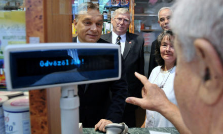 Orbán Viktor: köszönet és elismerés jár a gyógyszertári dolgozóknak