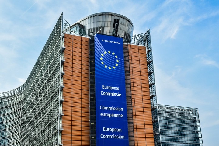 Postawa Parlamentu Europejskiego wobec pedofilii jest nie do zaakceptowania