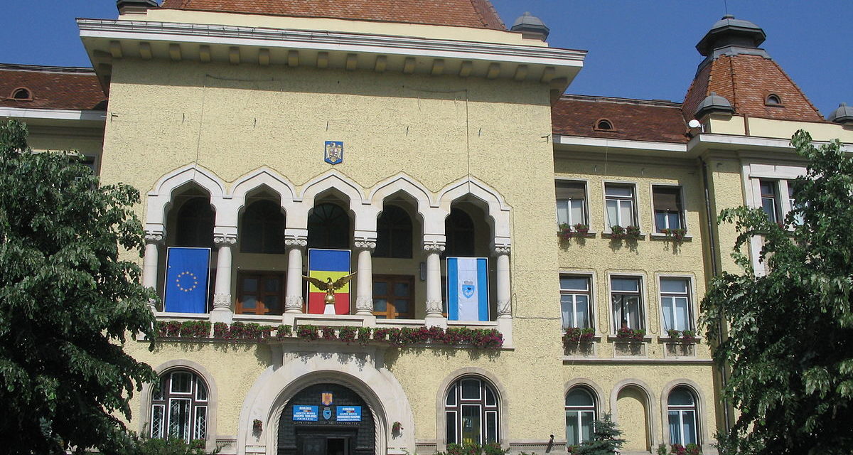 Administracja miasta odpowiadając w języku rumuńskim łamie prawo