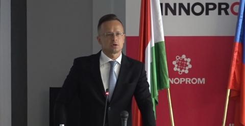 Péter Szijjártó: L&#39;Ungheria vuole essere la prima a riavviare la sua economia