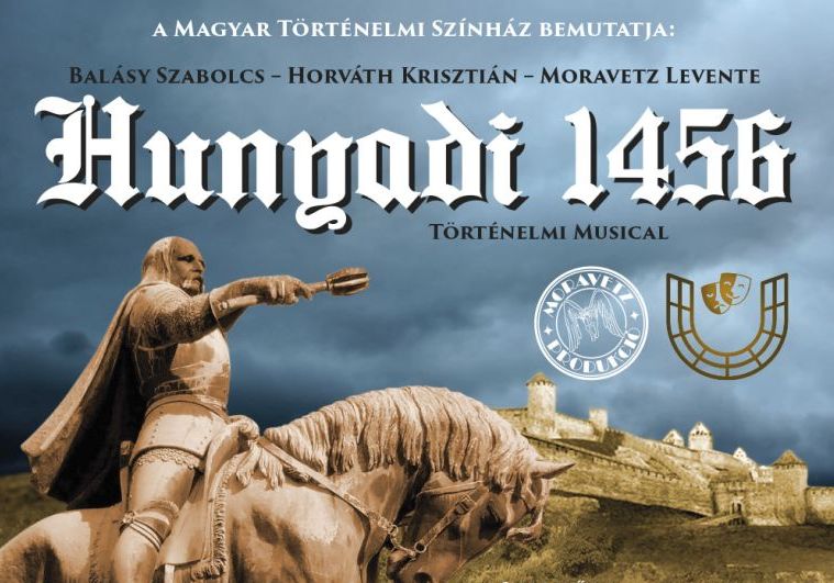 In Simonpusztán wird ein Reitermusical mit dem Titel Hunyadi 1456 aufgeführt