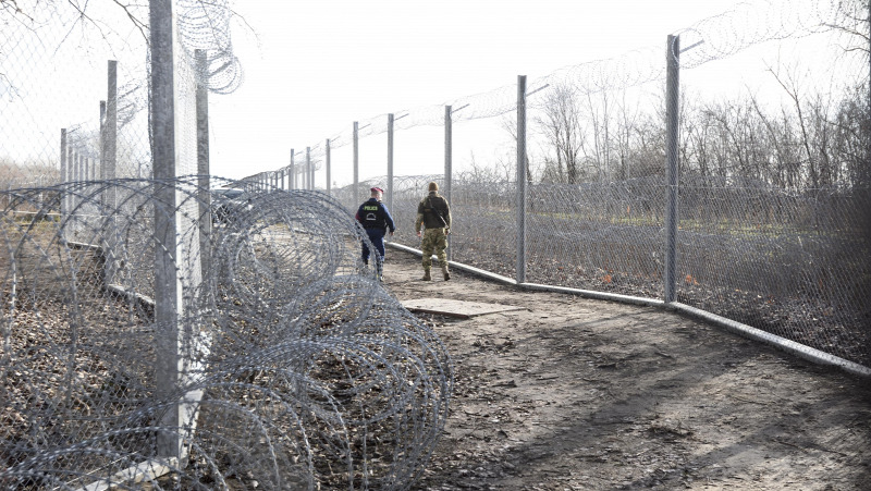 The Hungarians also report due to the asylum procedure