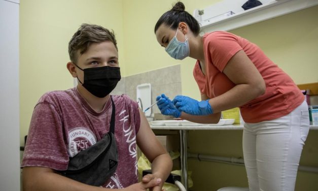 The campaign-style vaccination of students is successful
