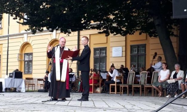 A társadalom van válságban, nem a család