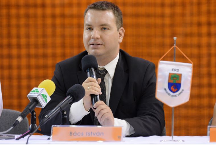 István Érde Bács, przedstawiciel gminy Fidesz/Źródło: Origo