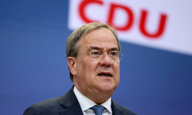 Kandydat CDU na kanclerza zaoferowałby pokój czarnej owcy UE