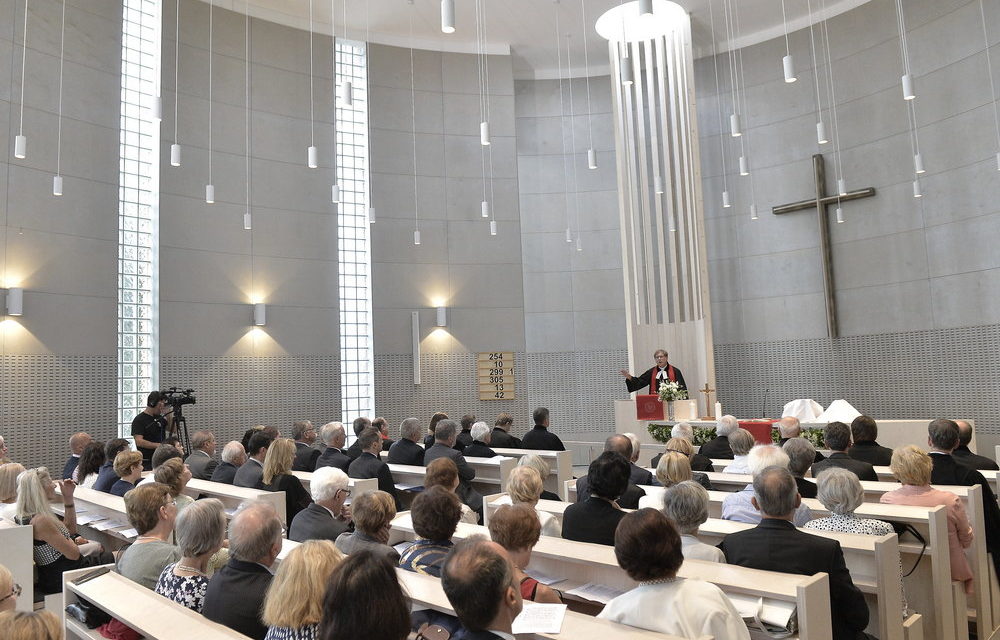 Die neue evangelische Kirche in Budakeszi wurde den gemarterten Christen angeboten
