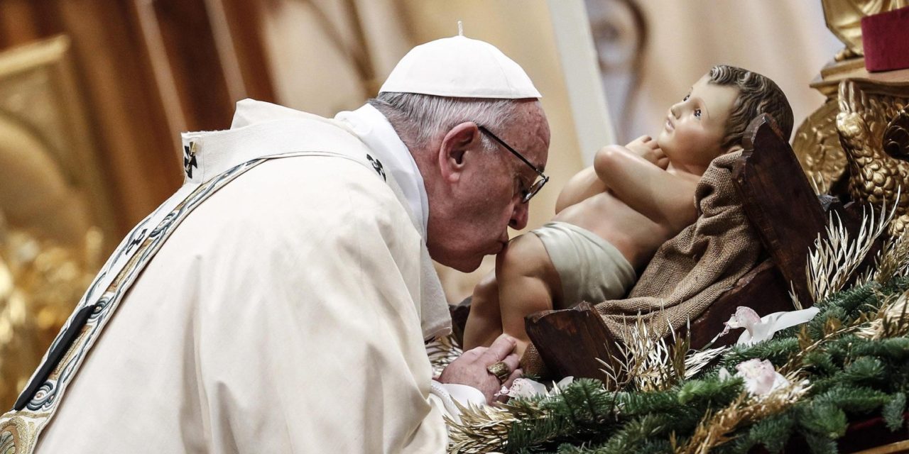 Ferenc pápa: Békeínségtől szenved a világ