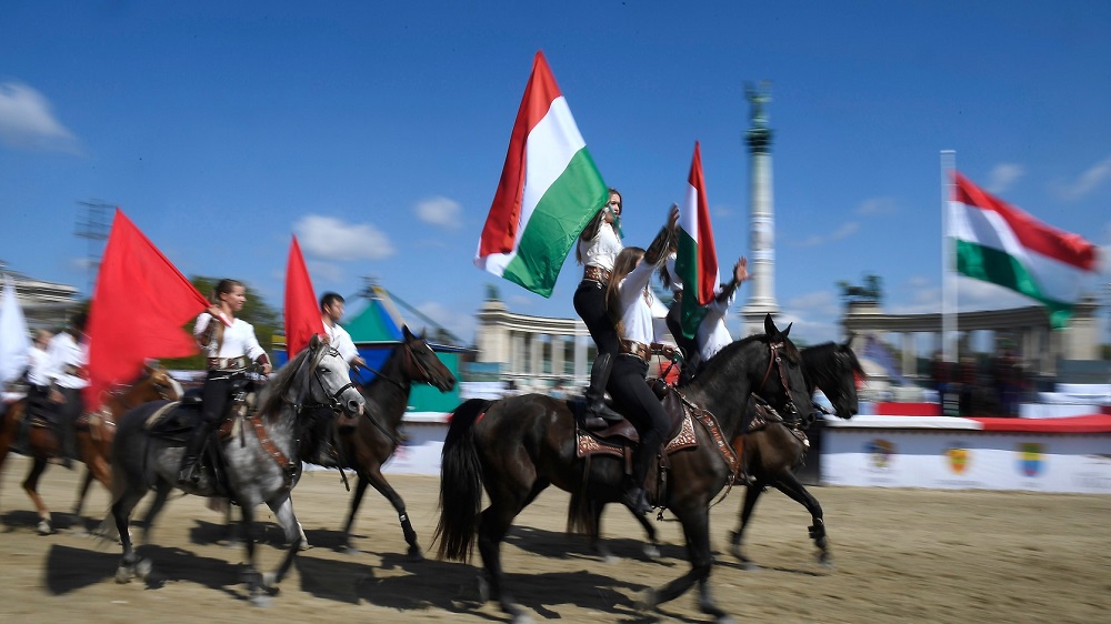 Die Nemzeti Vágta wird an diesem Wochenende unter Beteiligung von sechzig ungarischen und nicht-ungarischen Siedlungen organisiert