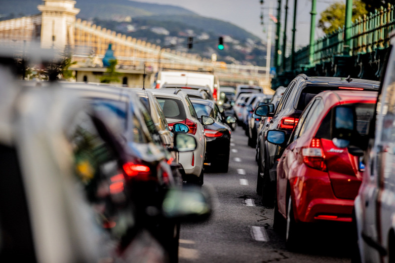 Tassista indipendente: la gestione del traffico di Budapest è caratterizzata da totale confusione e caos