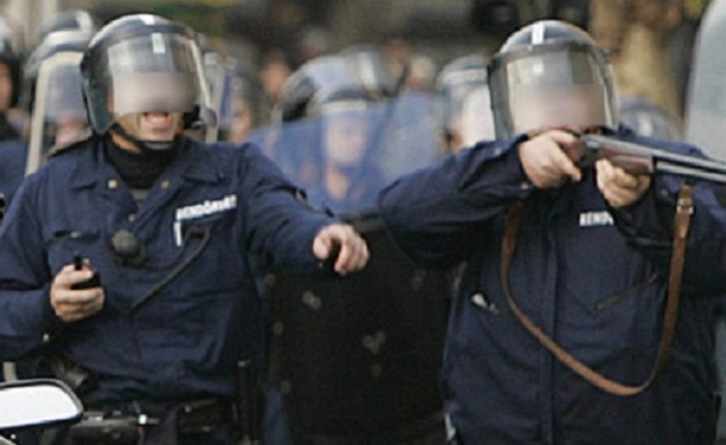 Terrore della polizia 2006/Fonte NJSZ