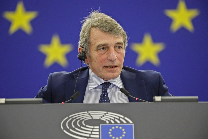 Napisał list do przewodniczącego Fideszu PE, Davida Sassoliego, w związku z nadużyciami