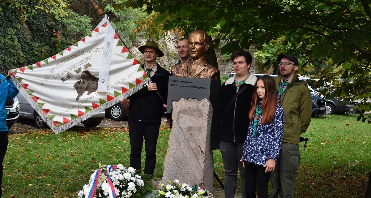 Il grande cacciatore-scrittore ungherese ha ricevuto una statua a Lévan