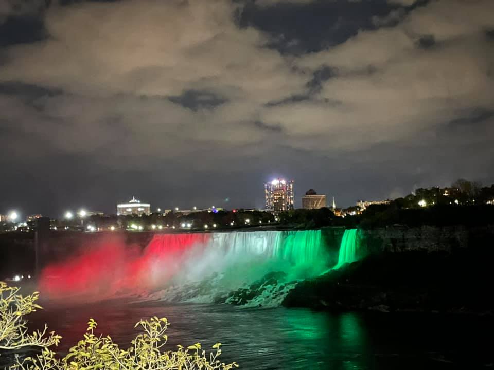 Niagara nemzeti színben