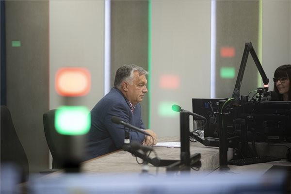 Orbán Viktor elárulta, milyen béremelések jöhetnek jövőre