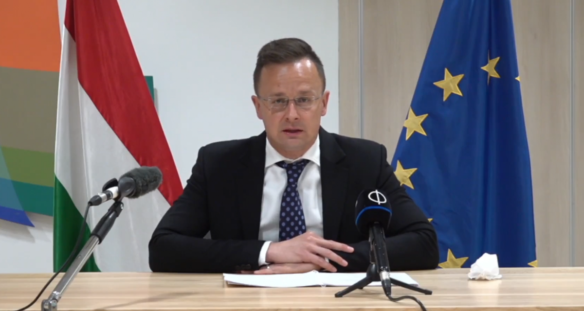 Szijjártó: no parallel can be drawn between refugees from Ukraine and illegal migrants
