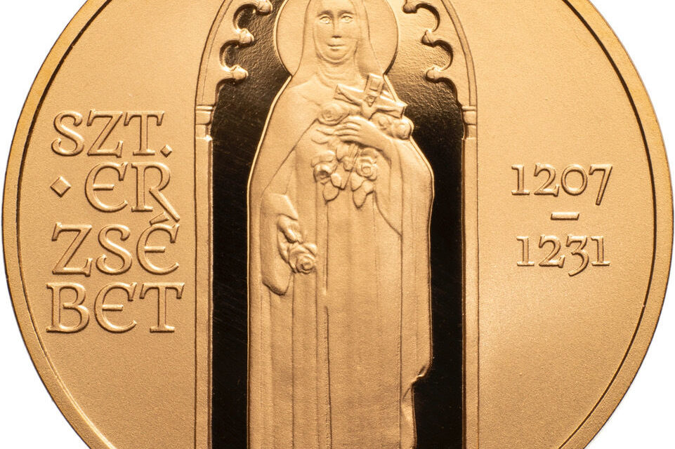 Św. Elżbieta jest również umieszczona na pamiątkowym medaliku