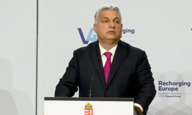 Orbán: Bruksela prowadzi błędną politykę