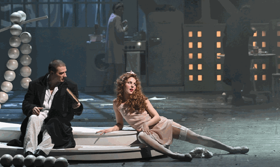 Attila Vidnyánszkys neue Regie wurde mit Standing Ovations und großem Erfolg in einem der berühmtesten russischen Theater präsentiert