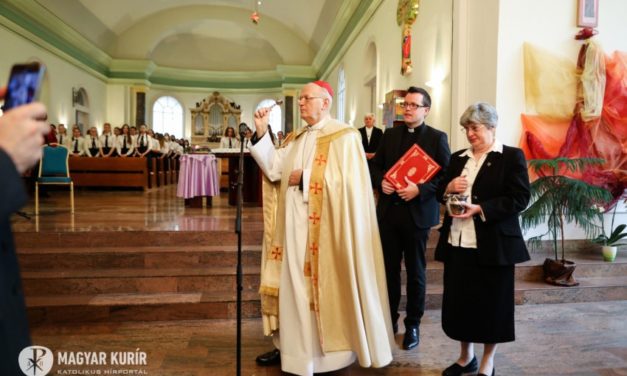 Kardinal Péter Erdő segnete die erneuerten Gebäudeeinheiten der Patrona Hungariae