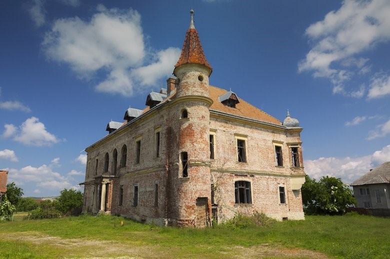 Il castello di Teleki a Pribékfalv può essere salvato