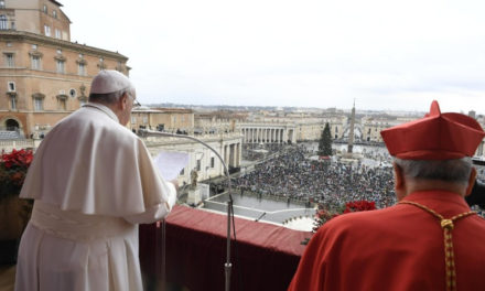 Ferenc pápa: Isten nem monológot akar mondani, hanem dialógust kezdeményez