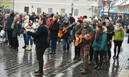 Keresztény fiatalok flashmobja Budapesten