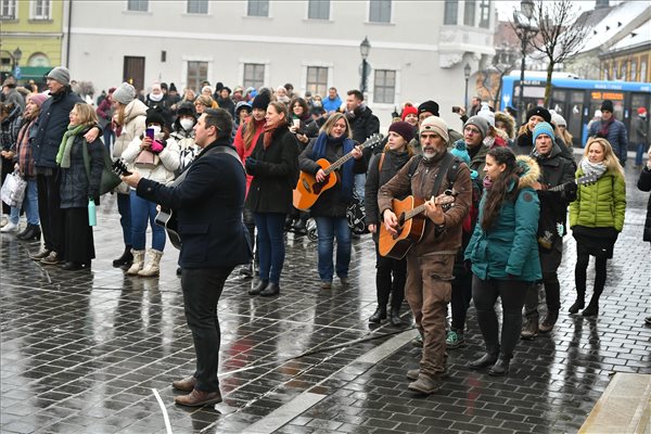Flash mob of Christian youth in Budapest