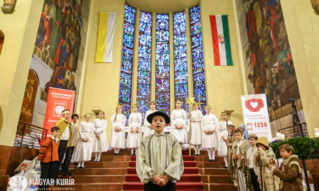 Chiesa del Cuore di Gesù: il Natale dei bambini a Budapest