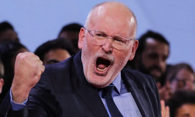Timmermans scolded Viktor Orbán without taking a breath