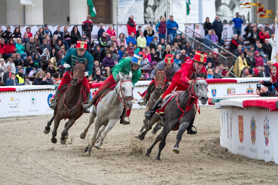 La madrepatria aiuta gli sport equestri a Székelyföld