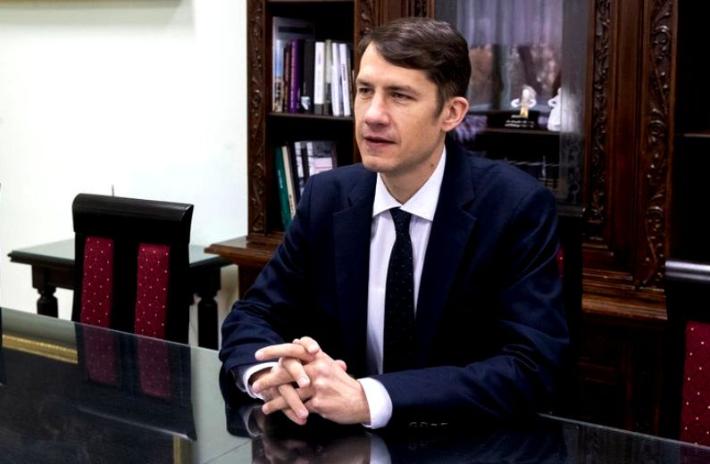 Acht ungarische Staatssekretäre in der serbischen Regierung
