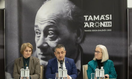 L&#39;anno commemorativo di Áron Tamási inizia a Marosvásárhely