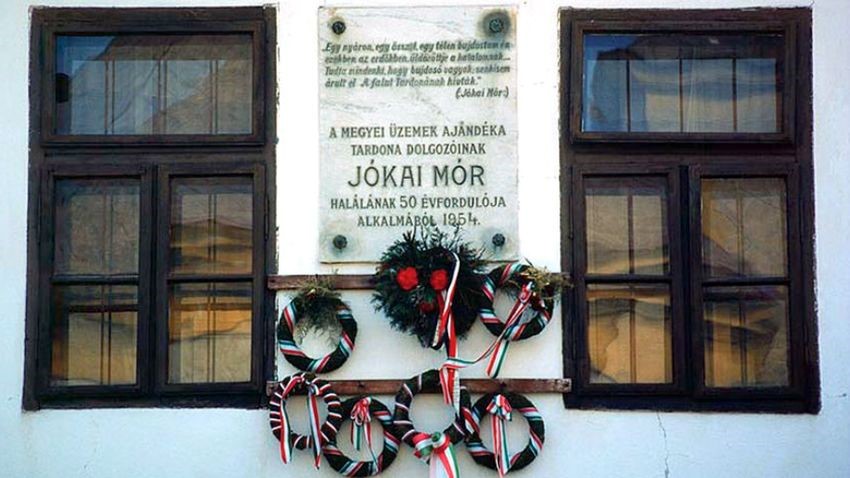 Tardona is one of the most popular Jókai memorials