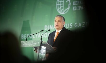Orbán Viktor: Magyarországnak erősödnie kell