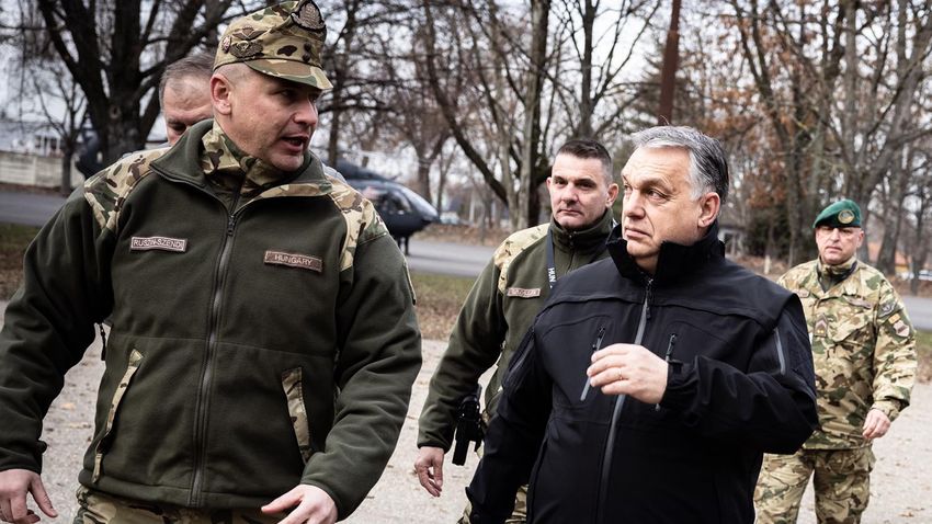 Viktor Orbán ging, um die Grenze zu inspizieren